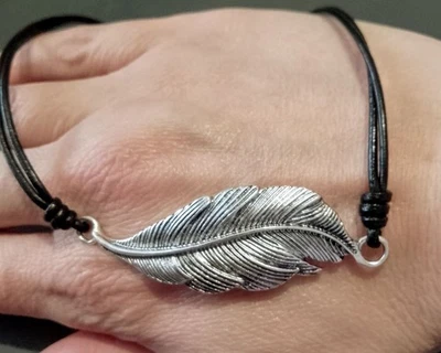 Bibi Bijoux Pretty Black Cord Feather Choker Necklace Fully Adjustable Unusual - Image 1 of 4