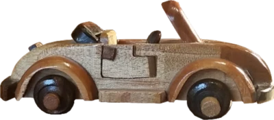 Modellino Volkswagen Maggiolino in legno - Immagine 1 di 4