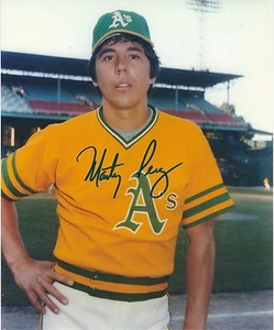 Autographed 8x10 Marty Perez Oakland A's photo - with COA - Picture 1 of 1