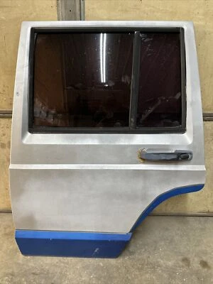 1984-1996 Jeep Cherokee XJ Driver Left Rear Manual Door Assembly W/Internals OEM - Image 1 of 4