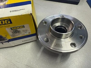 Conjunto de cojinete de rueda y buje Moog para vehículos Volvo seleccionados 513328 - Imagen 1 de 6