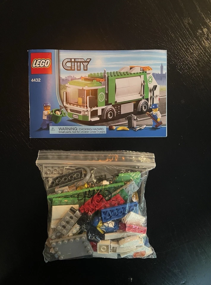 LEGO City Town Garbage Truck (4432) - Image 1 of 1