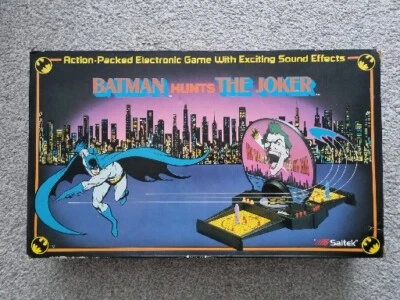 Batman Hunts The Joker Electronic Game, 1990 Saitek Vintage, Very Rare, VGC - Image 1 of 4