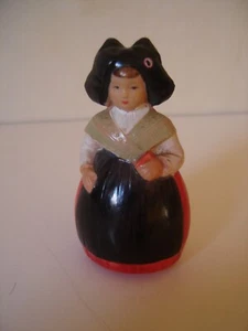 petite alsacienne en celluloïd,maison SNF; 8,5cm - Foto 1 di 4