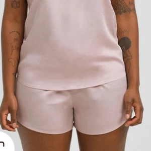 Neu ohne Etikett Ettitude Damen-Pyjama-Shorts rosa Satin Lounge Bambus – Größe XL - Bild 1 von 9