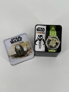 Reloj Star Wars Baby Yoda Grogu Coleccionista Estaño Frente Giratorio - Imagen 1 de 5