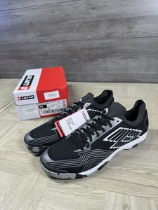 Size 11 Lotto Tacto 250 Men Indoor Soccer Shoes Black / White 216457 NEW - Picture 1 of 15