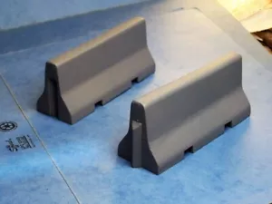3 x 1/18 Scale Custom Iraq / Modern War Jersey Barriers x 3 for Tank/Humvee - Picture 1 of 3
