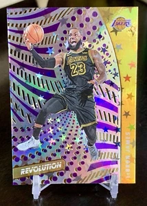 2020 Panini Revolution Astro #74 LeBron James SP 🔥 Lakers - Picture 1 of 2