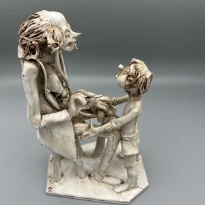 VINTAGE FIGURINE ART POTTERY ITALY DOCTOR & PATIENT BENCINI SIGNED - Picture 1 of 9