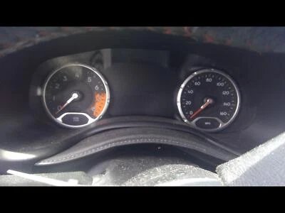 Jeep Renegade 2016 velocímetro calibre OEM plateado 160 MPH 109 k kilometraje Foto 1 de 4