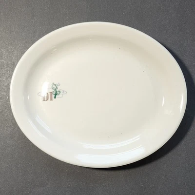 Restaurante Las Vegas Desert Inn 9 1/2 x 8" plato ovalado DI con árbol Joshua Foto 1 de 4