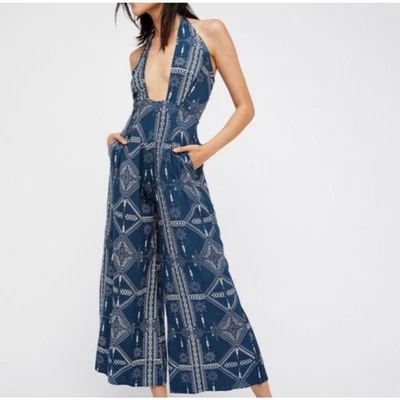 Mono Cleobella Cuello Bajo Halter Pierna Ancha Verde Azulado y Crema Bolsillos Talla XS Foto 1 de 4