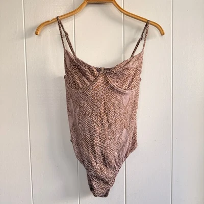 Maiô ACACIA grande L peça única costas abertas estampa de pele de cobra influenciador boho - Imagem 1 de 4