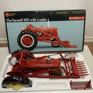 1/16 McCormick Farmall MD With Loader Precision Series Case Ertl #4599 Die Cast - Picture 1 of 24