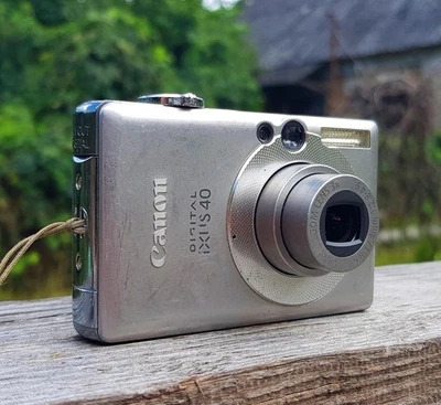 Canon Digital IXUS 40 4.0MP Compact Digital Camera Silver Tested - Image 1 of 4