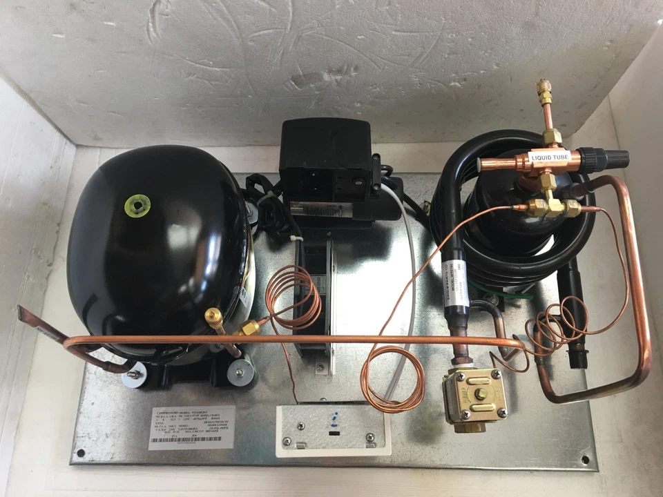 Unidad refrigerada por agua NT2168GKV1 3/4 HP baja temperatura R404a, 115 V Foto 1 de 1