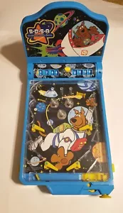 LEGGERE!!! Funrise SOSA Scooby-Doo Space Robots Pinbal elettronico da tavolo 2003 - Foto 1 di 10