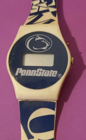 PENN STATE VINTAGE PLASTIC WATCH SOUVENIR ONLY BATTERY CANT BE CHANGED SEE PHOTO Cover