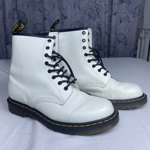 Dr Martens Boots Womens Size 11 White 1460 8 Eyelet Leather AirWair Combat Shoes - Picture 1 of 18