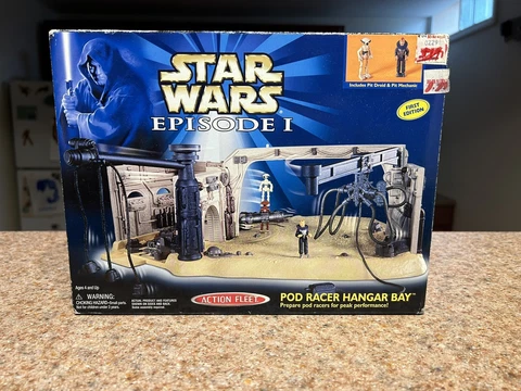 Star Wars Micro Machines Action Fleet - Pod Racer Hanger Bay Cover