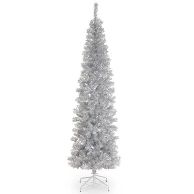 Árbol de Navidad artificial de oropel plateado sin iluminar de 7 pies, 640 puntas, incluye soporte Foto 1 de 4