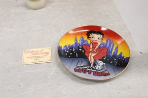 Betty Boop Collectors Edition Plate by Danbury Mint 3297 Limited Edition - Picture 1 of 3