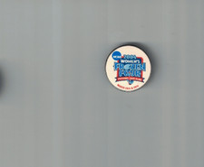 2004 Women's Frozen Four NCAA Hockey Pin Providence RI Minnesota Golden Gophers