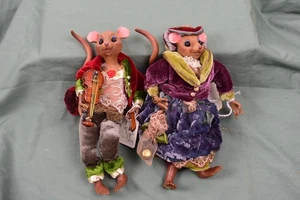 VINTAGE 2- PC WINWARD HOLIDAY COLLECTION  POSEABLE MICE VELVET  VICTORIAN STYLE - Picture 1 of 8