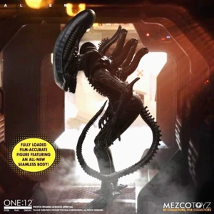 ALIEN ONE:12 COLLECTIVE Action Figure Mezco Toys Rare IN-HAND - Picture 1 of 12