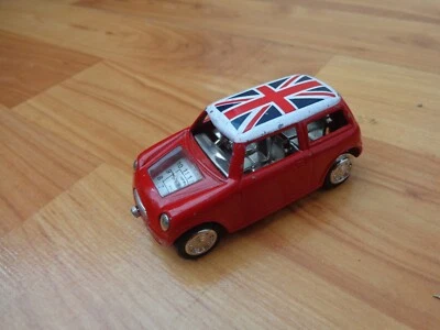 7CM MINI COOPER METAL CLOCK MODEL RED WITH UNION JACK ROOF - Image 1 of 2