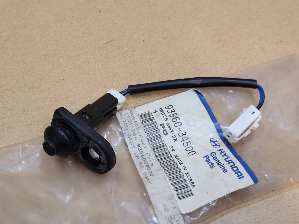 Genuine Hyundai Sonata 1993-1998 Rear Door Jam Switch 93560-34500 9356034500 - image 1 of 4
