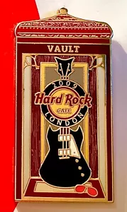 Hard Rock Cafe 2009 serie London Vault #5 guitarra negra pin Le - Imagen 1 de 1