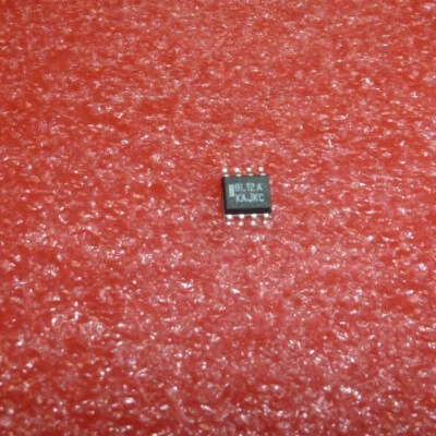 8L12A Linear Voltage Regulators 12.0V 100mA  IC SURFACE MOUNT - Image 1 of 2