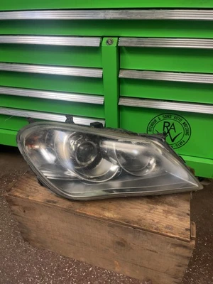 Conjunto de faro derecho Suzuki Kizashi 2010-13 OEM 3512057L00 Foto 1 de 3