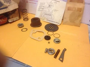 Studebaker and Lotus AC fuel pump kit. Diaphragm missing.   Item:  8919 - Bild 1 von 1