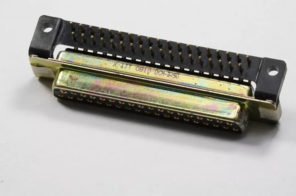 DCM37SD ITT Cannon D-Sub Connector Receptacle 37 Pos 2 Row RA C Shell DC *USED* - Image 1 of 3