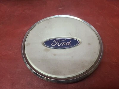 2001 2002 2003 Ford Windstar Center Hub Cap 1F22-1A096-AB / 3F23-1A096-FA - Image 1 of 4