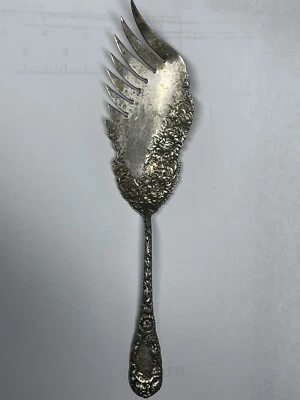 "Servidor de tomate de plata esterlina con patrón de crisantemo Durgin, pieza sólida 1893 10""" Foto 1 de 4