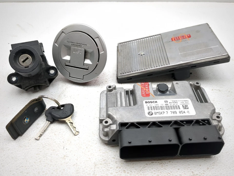 Комплект замков зажигания крышка переключателя зажигания и ключ ECU CDI компьютер 06-13 BMW F800ST 261209191 - Изображение 1 из 4