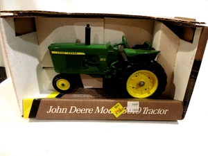 ERTL John Deere 1960 Model 3010 Tractor #5365 NIB - Picture 1 of 5