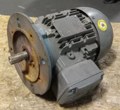 WEG 1730 RPM PUMP MOTOR 230/460 VAC 3 Ø 1 HP AL80 3/4" SHAFT  .7518EP3EAL80 Foto 1 de 4