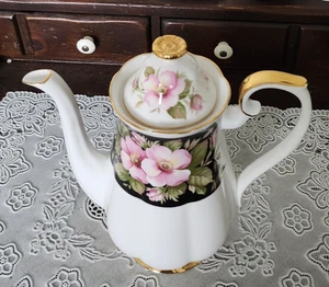 VINTAGE Royal Albert Provincial Flowers Alberta Rose Coffee Pot - Chip, England - Picture 1 of 11