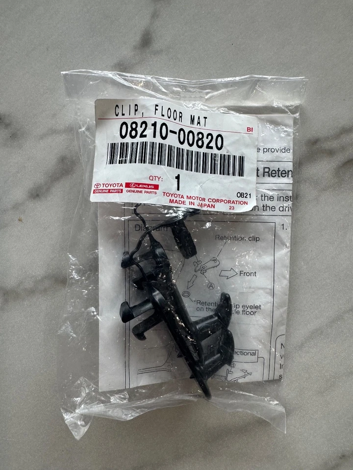Nuevo Toyota Scion Alfombrilla Sujeción Clips Delanteros Gancho de Retención 2 CAMRY SIENNA Foto 1 de 1