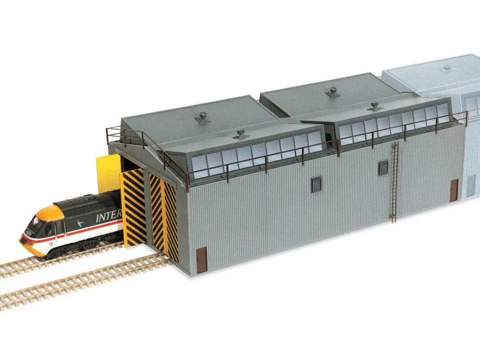 Peco LK-80 OO/HO Train Shed/Locomotive Depot/Engine Shed Building Kit - Image 1 of 1