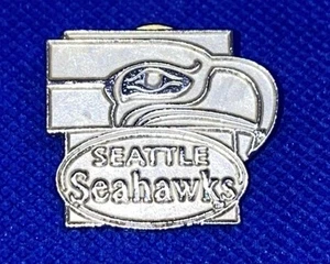 Vintage SEATTLE SEAHAWKS Logo Pinback Button Pin 1996 - Bild 1 von 2