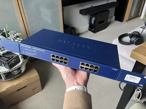 Netgear JGS516 ProSafe 16-portowy przełącznik gigabitowy ze wspornikami - Zdjęcie 1 z 3