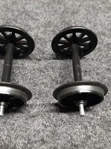 G Scale Wheel Sets,  Open Spoke, used, plastic w metal axle, 1 pr (AC050323-06) - Picture 1 of 6