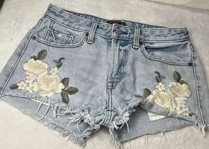 Abercrombie & Fitch Womens Harper Low Rise Short Distressed Floral Shorts 25/0 - Picture 1 of 10