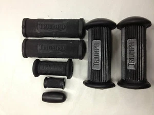 TRIUMPH FOOT REST RUBBER SET TRIDENT 69-74 T150 - Picture 1 of 1